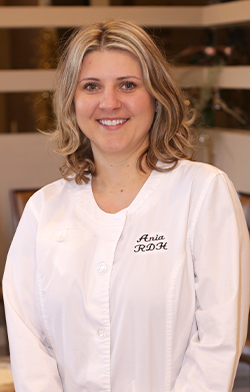 Anna - Registered Dental Hygienist​